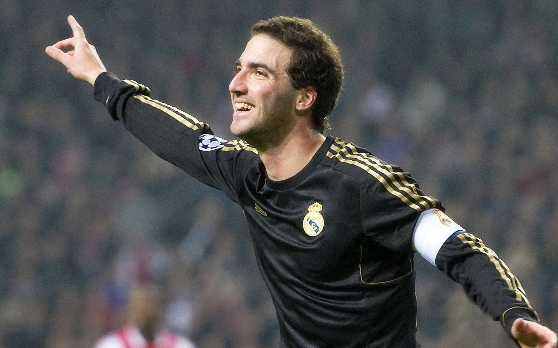 莎拉波娃遭遇十二连败，利物浦教练面临压力！背后隐藏的体育韧性与变革之路