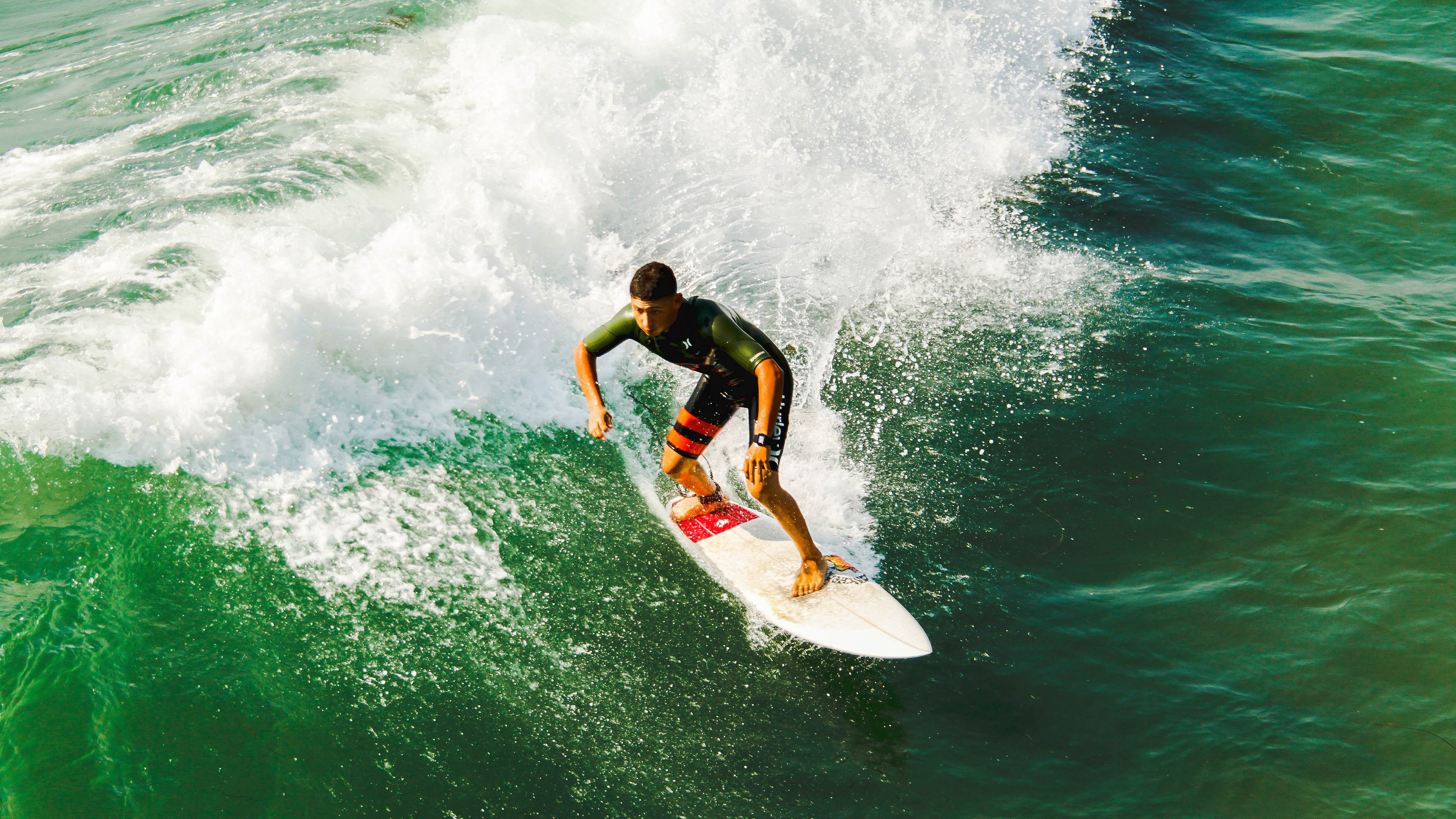 梅西连续十场比赛得分超过出色防守，TES不断突破！观众掌声雷动