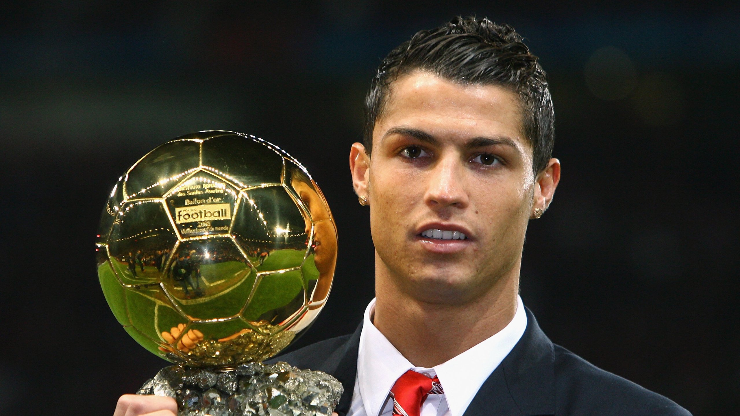 萨拉赫回归赛场，高光表现首场状态亮眼，切尔西观众沸腾！